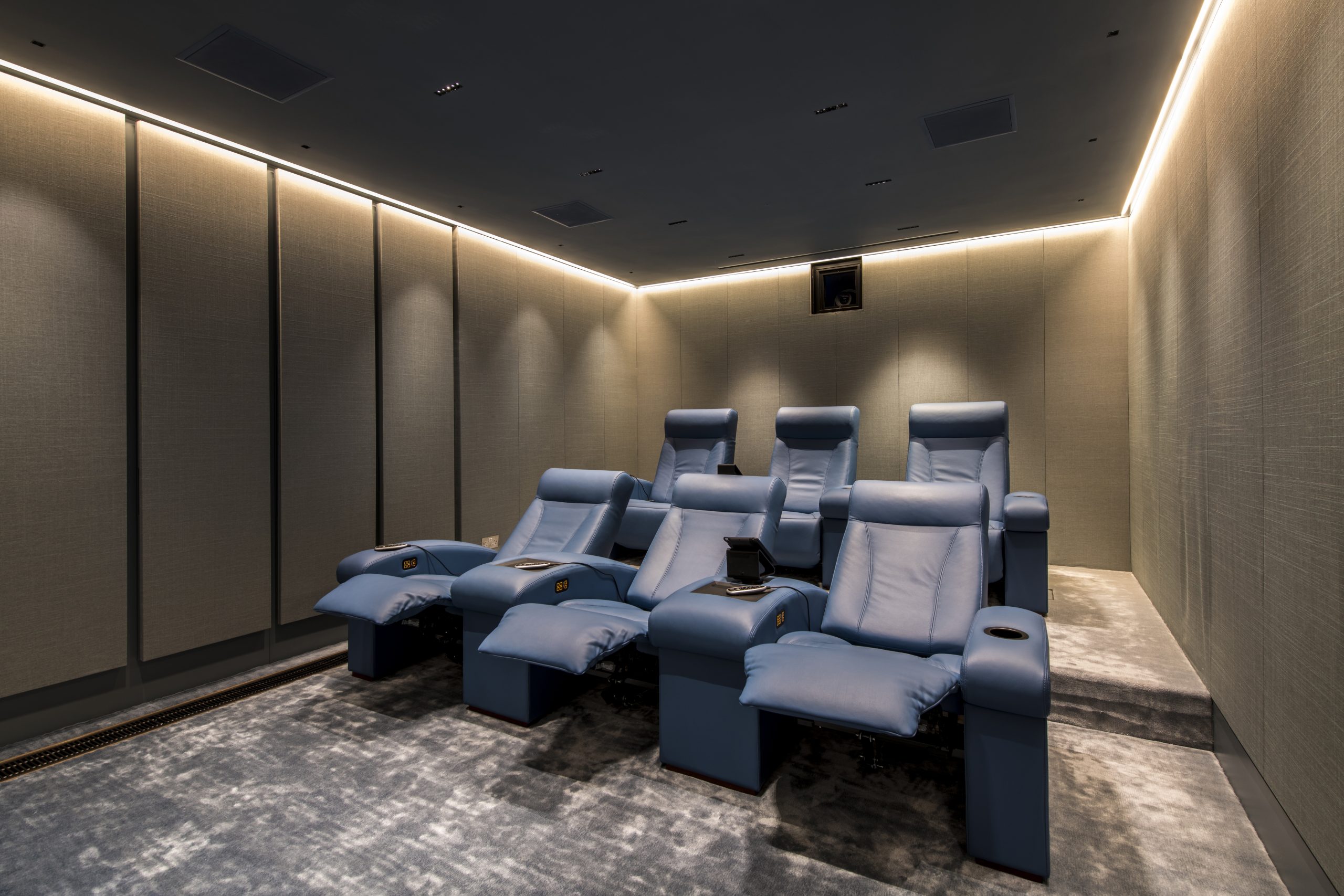 Home Cinema Seating | Custom Home Cinema Sofas | Couture Digital